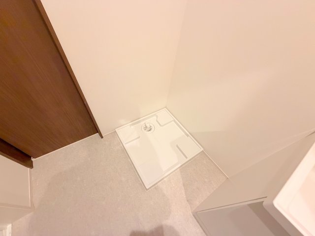 その他設備　嬉しい室内洗濯機置場。これで洗濯機も長持ちしますね。