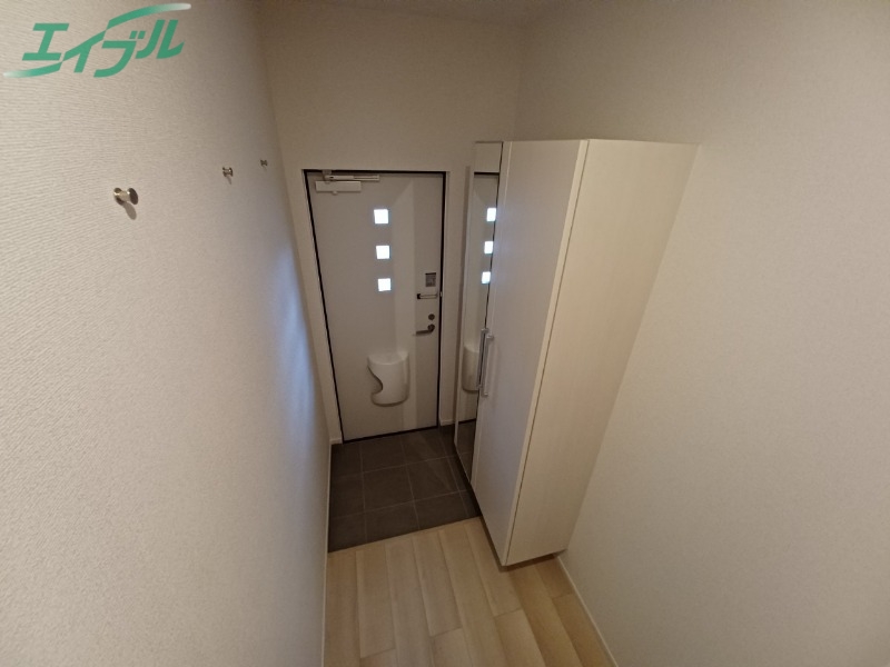 玄関　同型反転タイプ