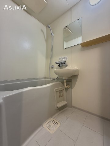 バス・シャワールーム　別タイプのお部屋の写真です
