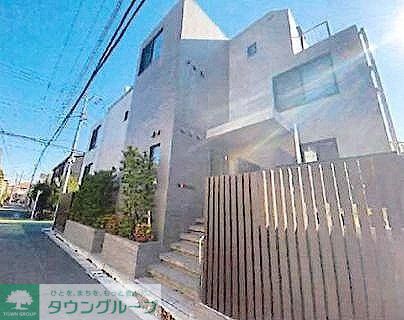 エントランス　お部屋探しは株式会社　タウンハウジング　までお気軽にお問合…