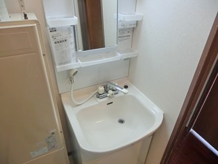 洗面設備　同タイプの内観です。