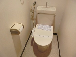 トイレ　同タイプの内観です。