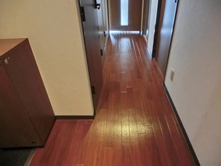 玄関　同タイプの内観です。