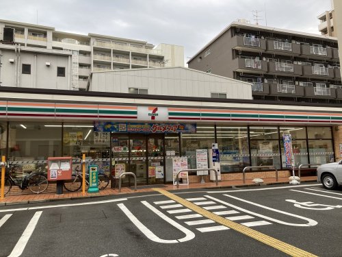 コンビニ　セブンイレブン 吹田江の木町店（コンビニ）まで64m