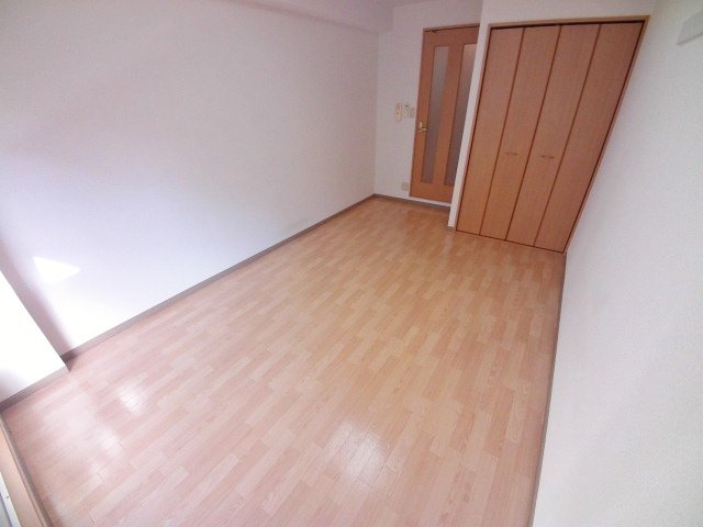 シャトラン弓木五番館の内装写真