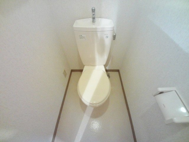 シャトラン弓木五番館のトイレ写真