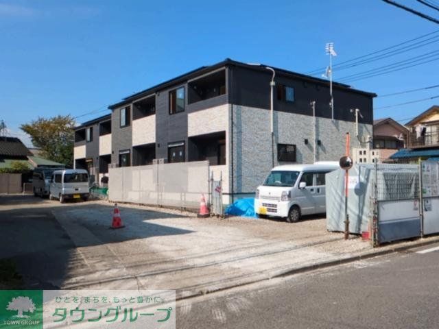 建物外観　駐車場