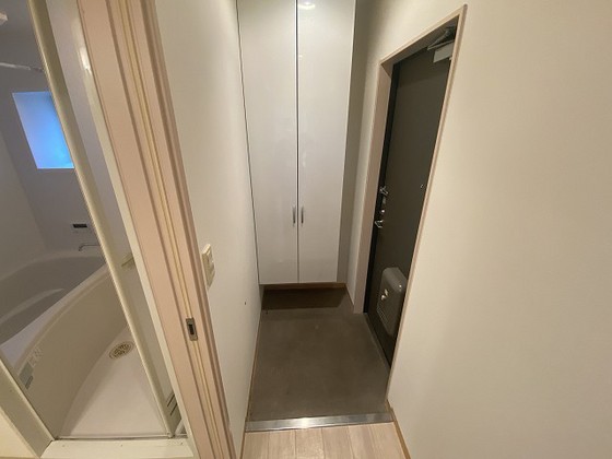 玄関　※別部屋の写真です
