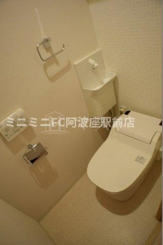トイレ　※別号室参考写真