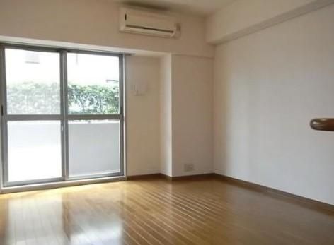 居室・リビング　明るいお部屋ですね♪