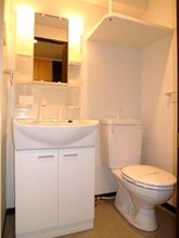 地下鉄七隈線 渡辺通駅 徒歩6分 10階建 築20年のトイレ写真
