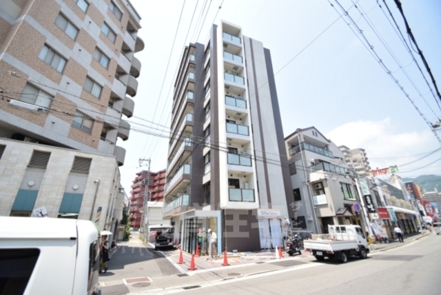 【神戸市東灘区深江北町のマンションの建物外観】