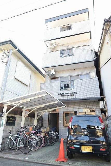 京都市上京区丁子風呂町のマンションの建物外観