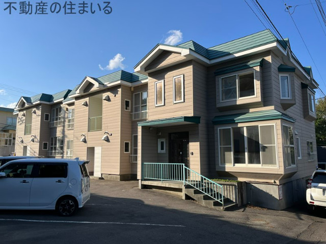 札幌市南区南沢一条のアパートの建物外観