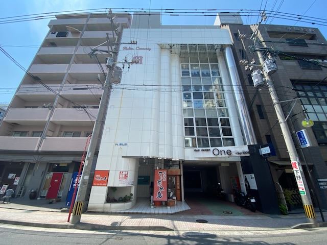 日宝ファッションハイツの建物外観