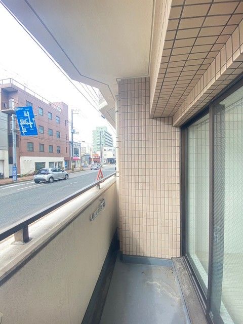 【新潟市中央区本町通５番町のマンションのバルコニー】