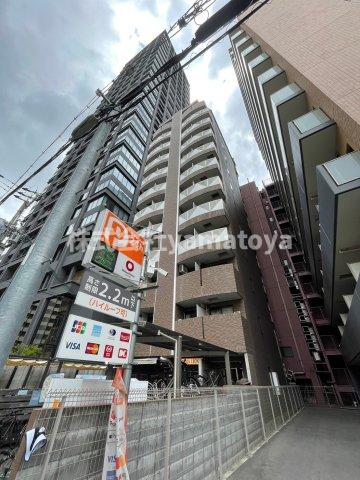 【大阪市中央区船越町のマンションの建物外観】