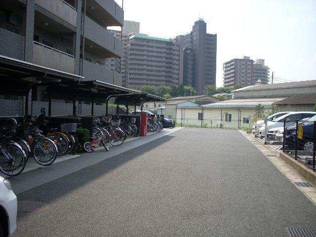 【八千代市緑が丘のマンションの駐車場】