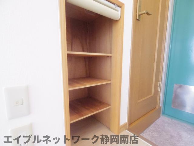 【静岡市駿河区泉町のマンションの収納】