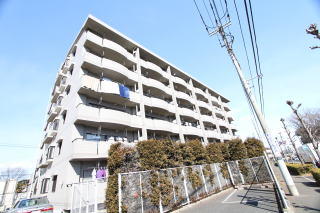 川越市南大塚のマンションの建物外観