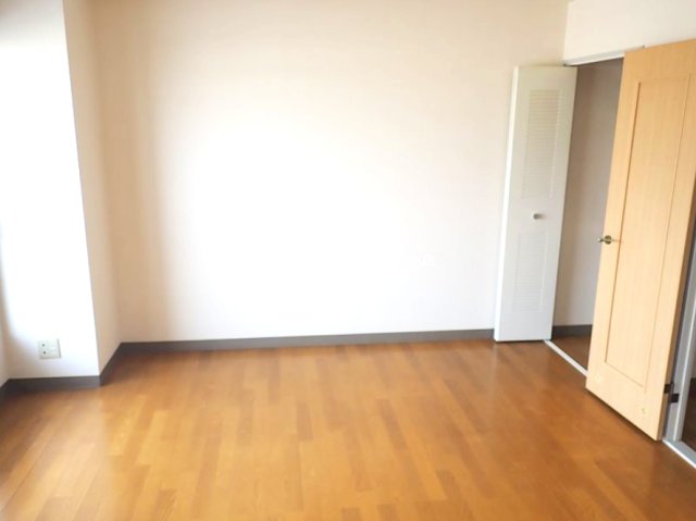 居室・リビング　個人の部屋や寝室として使える洋室です