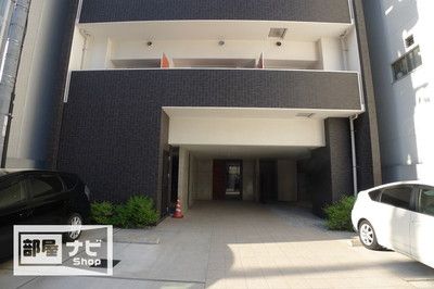 【高松市磨屋町のマンションのエントランス】