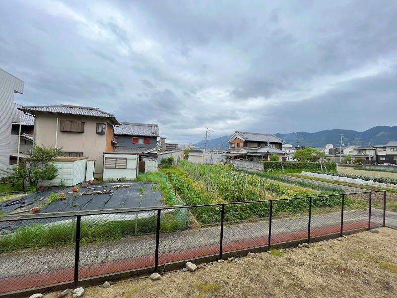 【葛城市尺土のマンションの眺望】