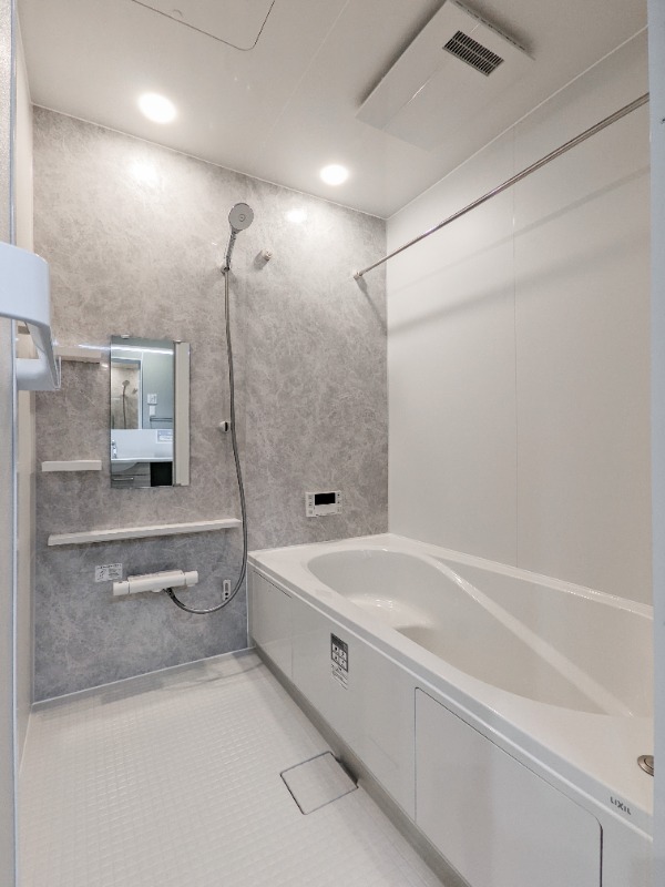 バス・シャワールーム　図面と現状に相違がある場合には現状を優先