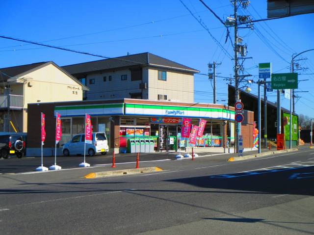 コンビニ　ファミリーマート（コンビニ）まで1087m