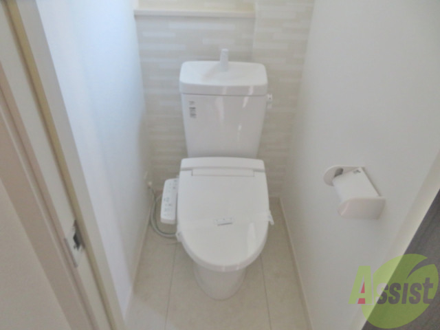 トイレ　トイレとお風呂が別なので清潔に使えて嬉しいですね。