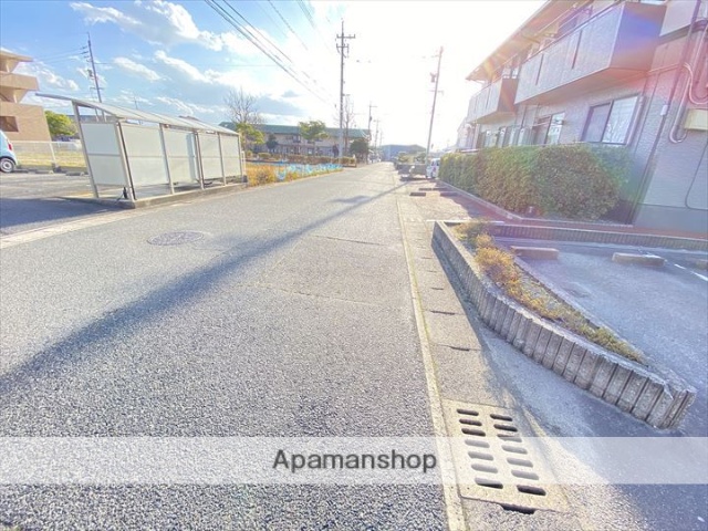 その他　前面道路（その他）まで0m