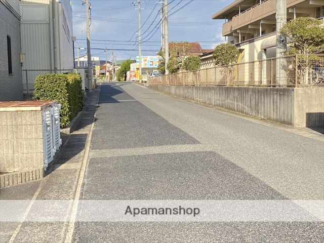 その他　前面道路（その他）まで0m