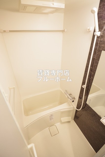 バス・シャワールーム　浴室乾燥機付きお風呂です！