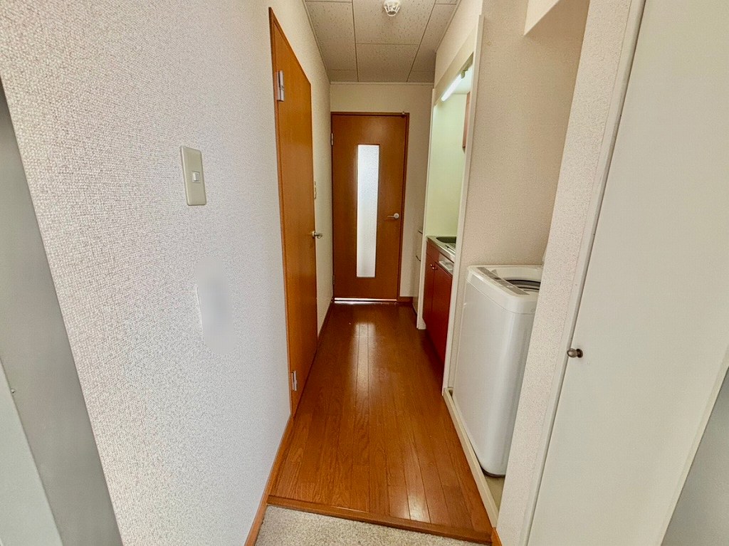 玄関　設備・仕様は号室により異なる為、現況を優先いたします。