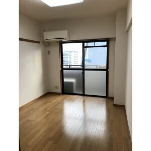 居室・リビング　６０２号室