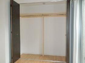 収納　壁一面の大型クローゼットです！