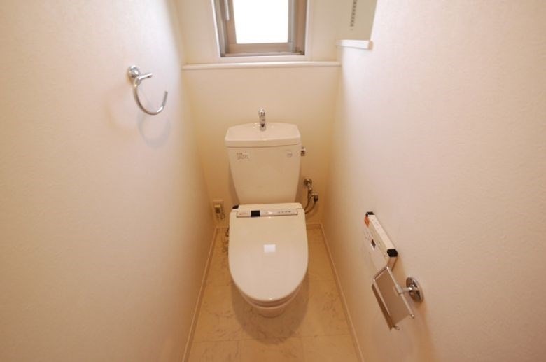 トイレ　弊社は全物件が仲介手数料半月分でご紹介可能です。