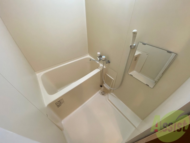 バス・シャワールーム　疲れを癒すには湯船でゆっくりするのが良いですよ。