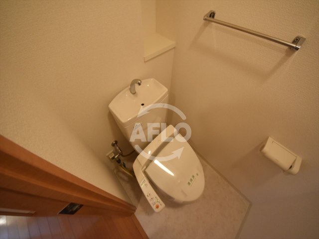 トイレ　willDo天満橋　温水洗浄便座