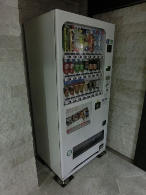 ロビー　★敷地内自動販売機★