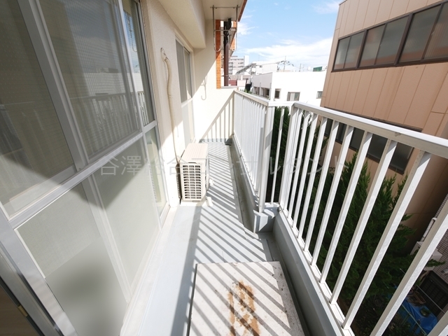 バルコニー　物干し掛け付