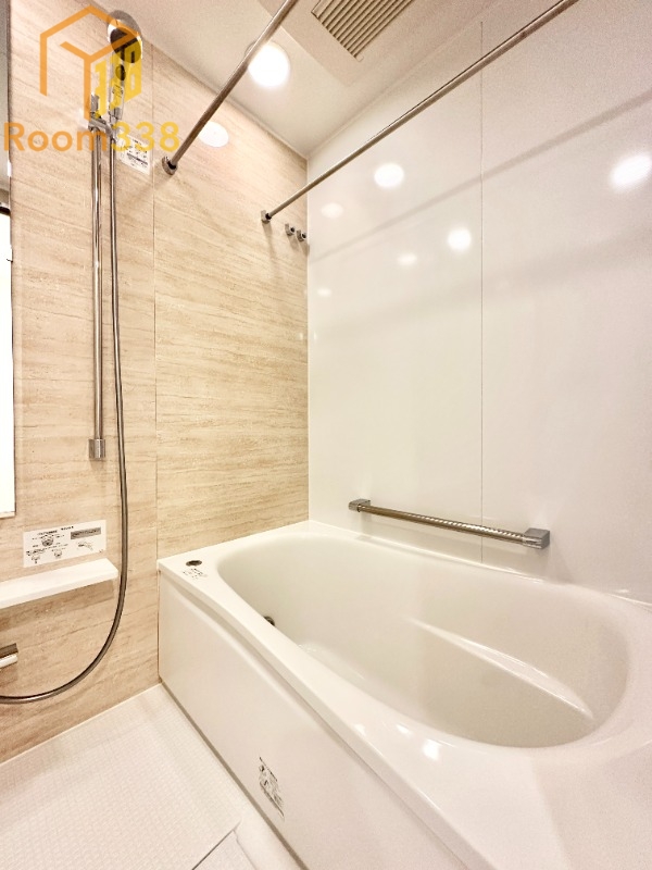 バス・シャワールーム　同建物の別室につき現況優先します