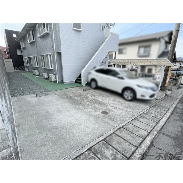 駐車場　駐車場