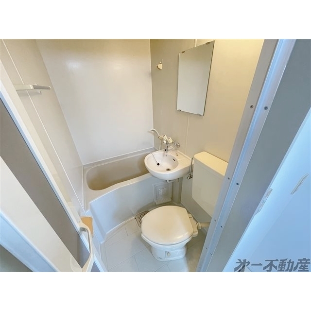 バス・シャワールーム　バスルーム