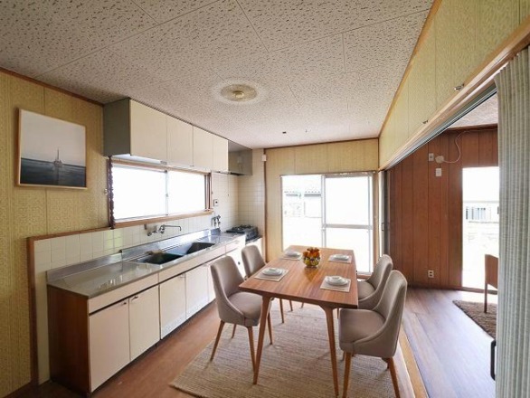 居室・リビング　CGで家具等を配置したもので家具等は含まれません