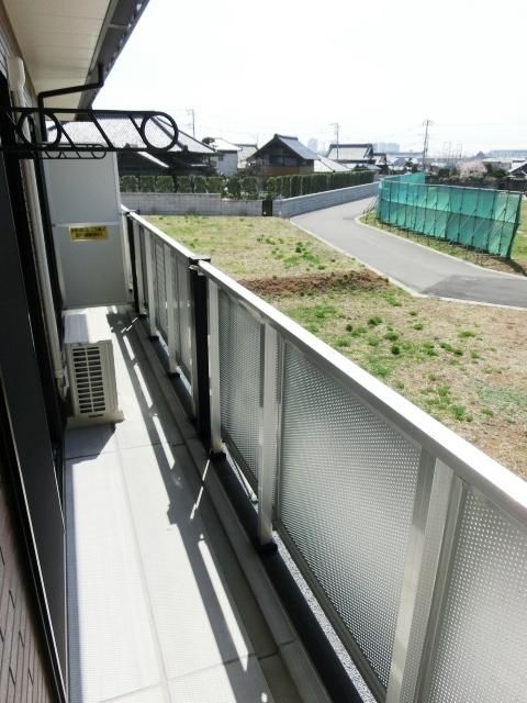 その他設備　広々としたバルコニー