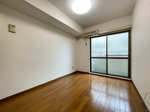 その他部屋・スペース　落ち着いて過ごせるお部屋なので、寝室にいかがでしょうか