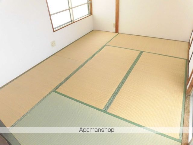 マンションR6の居間写真