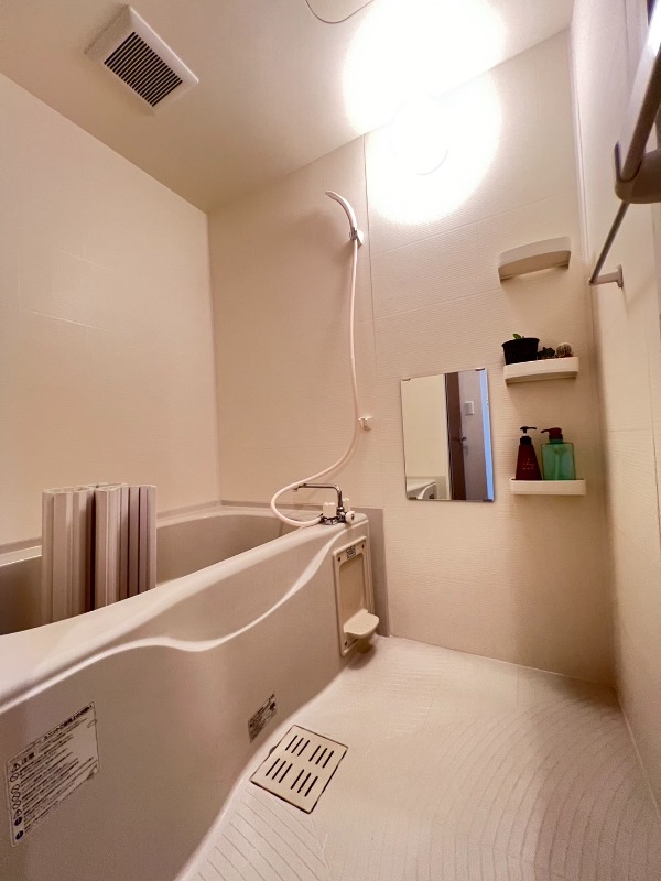 バス・シャワールーム　※別部屋参考写真（モデルルーム仕様）