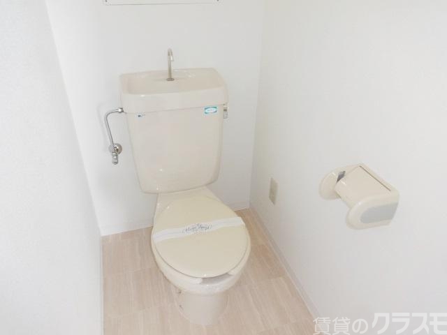 トイレ　トイレ掃除も頑張って下さい。